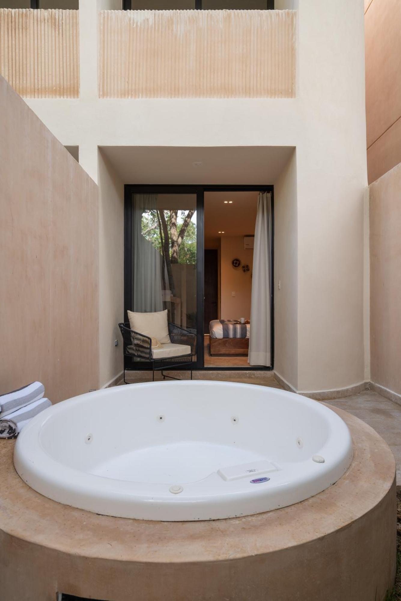 Exclusive Kaybe With Private Pool & Jacuzzi Apartment